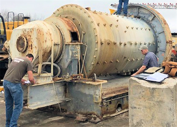 Kvs 7’ X 12’ Ball Mill On Operation Skid With 200 Hp Motor)